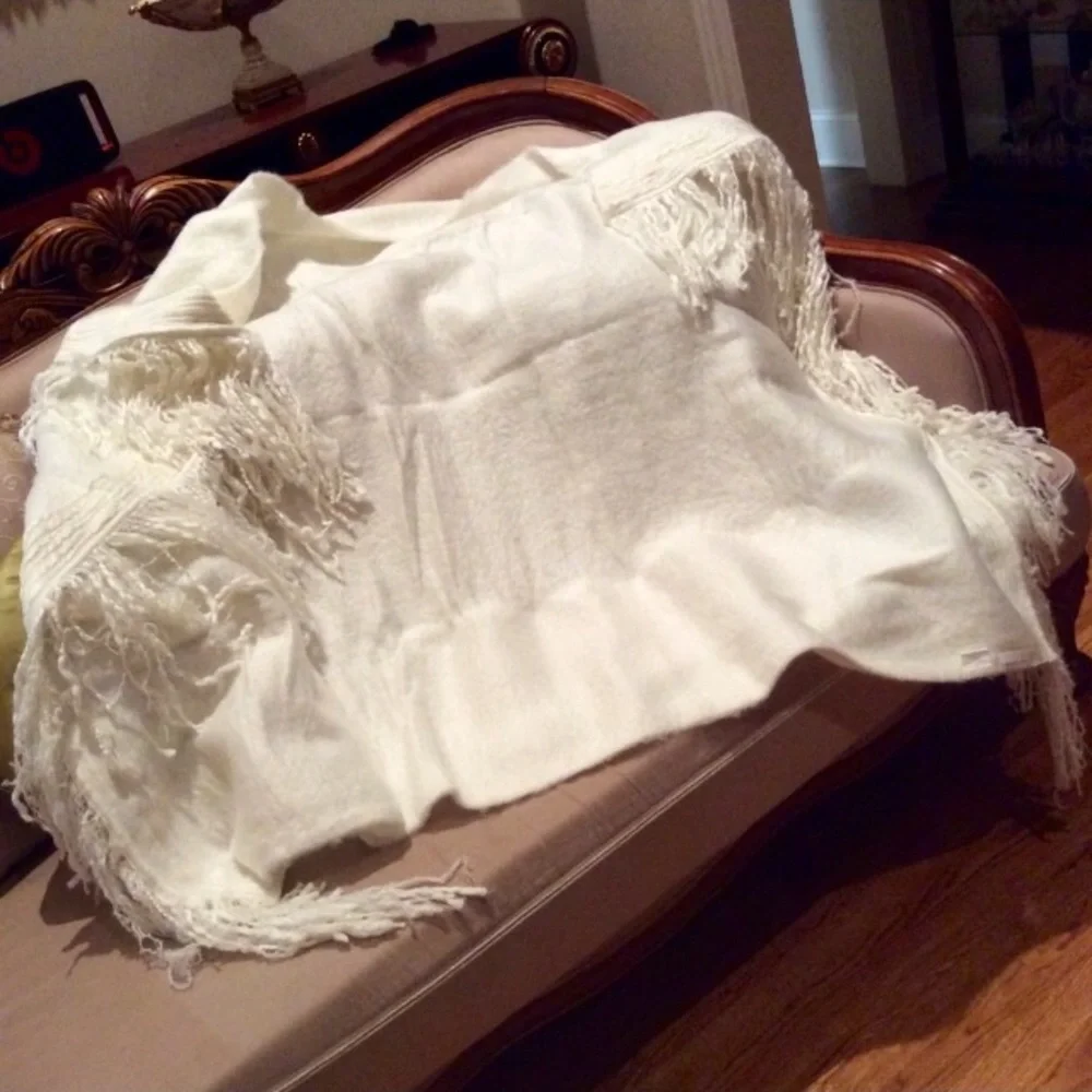 Shiraleah wool blend fringe white large throw blanket
